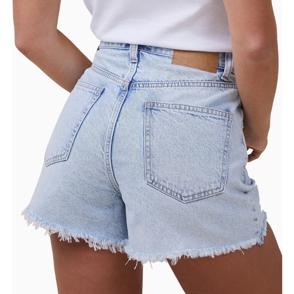NWT 90s CottonOn high rise mom denim shorts size 10